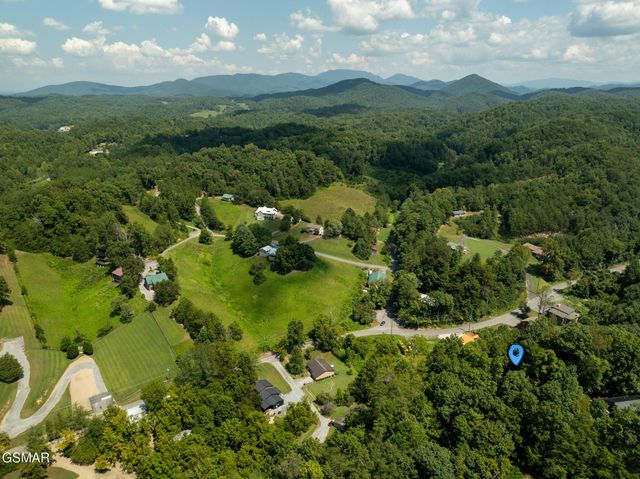 3823 Dollys Drive, Sevierville, TN 37876