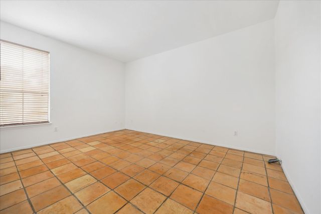 2100 Tanglewilde Street 184, Houston, TX 77063