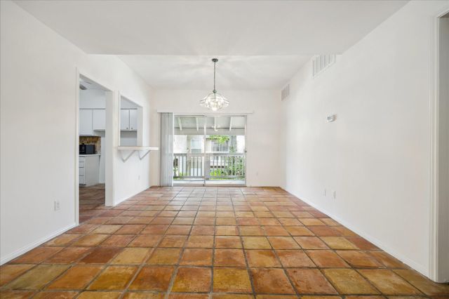 2100 Tanglewilde Street 184, Houston, TX 77063