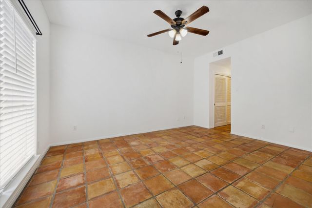 2100 Tanglewilde Street 184, Houston, TX 77063