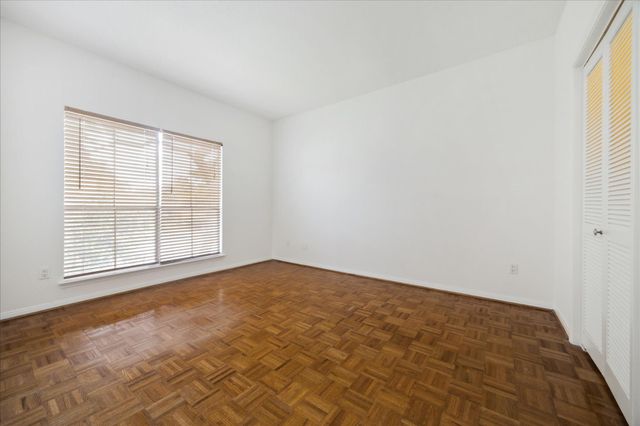 2100 Tanglewilde Street 184, Houston, TX 77063