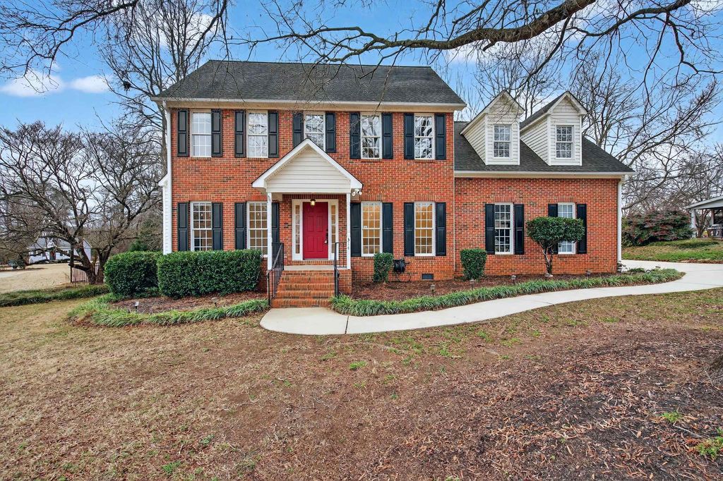 314 Hounds Trail, Spartanburg, SC 29303