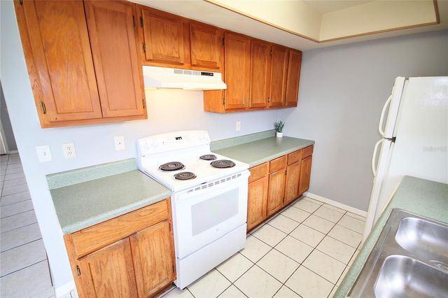 3283 OAK LAKE PLACE 127, Winter Park, FL 32792