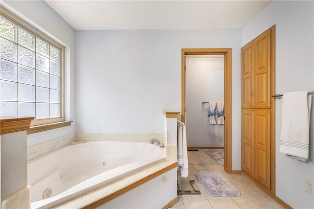 10 Oniell Circle, Bella Vista, AR 72715