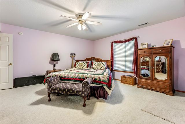10 Oniell Circle, Bella Vista, AR 72715