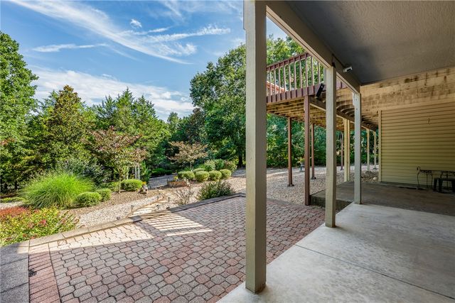 10 Oniell Circle, Bella Vista, AR 72715