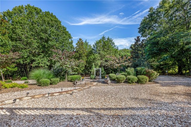10 Oniell Circle, Bella Vista, AR 72715
