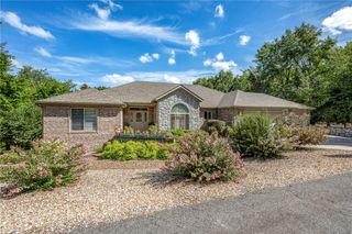 10 Oniell Circle, Bella Vista, AR 72715