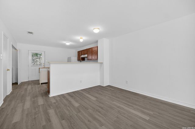 10 Bratton Dr, San Antonio, TX 78245