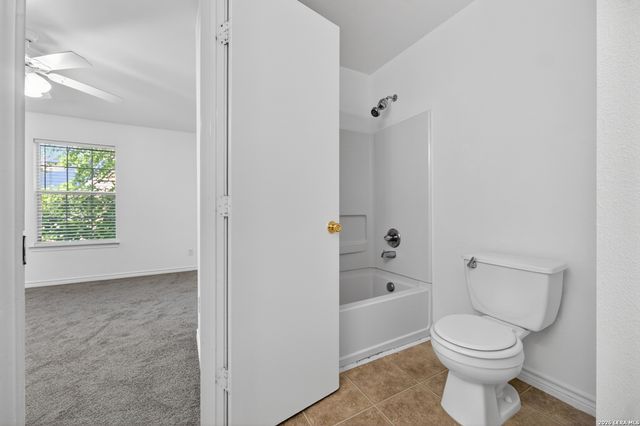 10 Bratton Dr, San Antonio, TX 78245