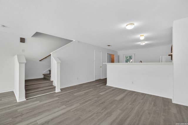 10 Bratton Dr, San Antonio, TX 78245
