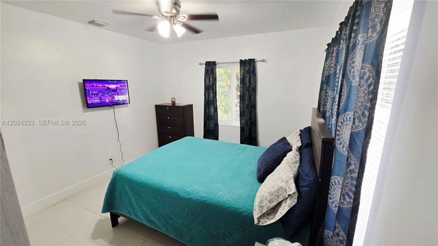 139 NW 14th Way, Dania Beach, FL 33004