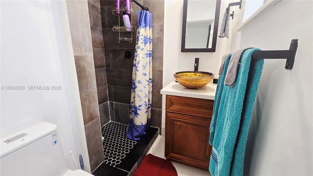 139 NW 14th Way, Dania Beach, FL 33004