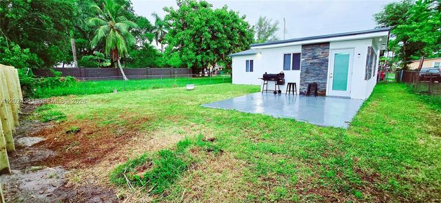 139 NW 14th Way, Dania Beach, FL 33004