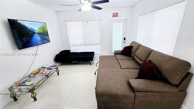 139 NW 14th Way, Dania Beach, FL 33004