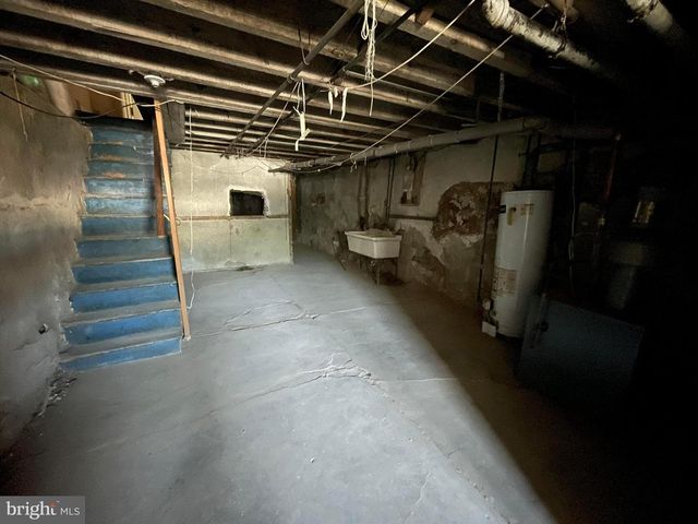 5718 W OXFORD ST, Philadelphia, PA 19131