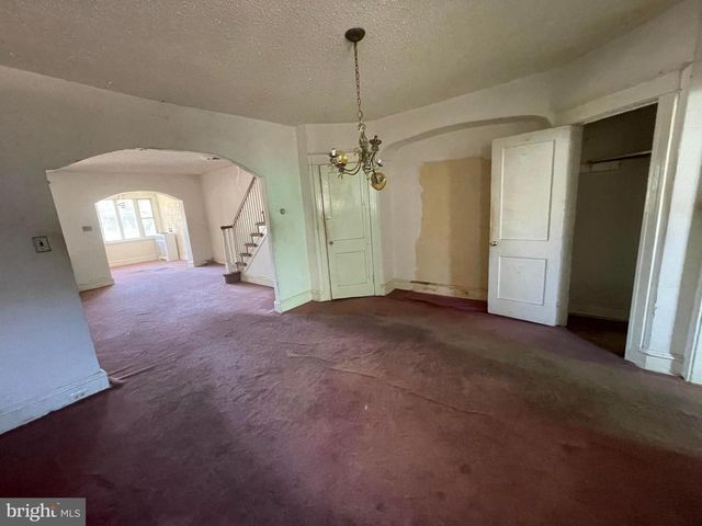 5718 W OXFORD ST, Philadelphia, PA 19131