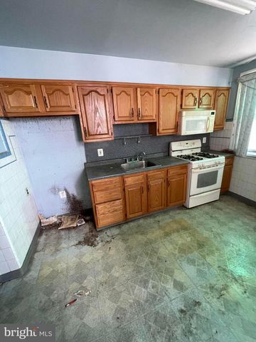 5718 W OXFORD ST, Philadelphia, PA 19131