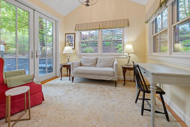38 Maple Street, Hanover, NH 03755