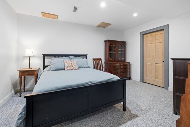 38 Maple Street, Hanover, NH 03755