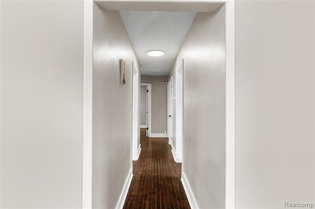 6781 Iowa Street, Hamtramck, MI 48212