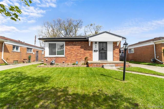 6781 Iowa Street, Hamtramck, MI 48212