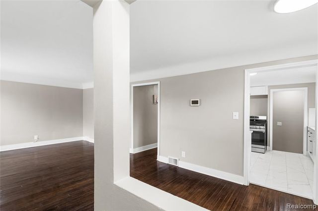 6781 Iowa Street, Hamtramck, MI 48212