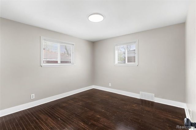 6781 Iowa Street, Hamtramck, MI 48212