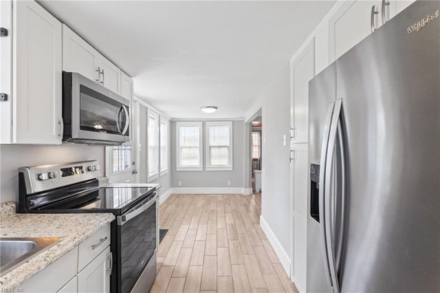 2297 Perrin Creek RD, Hayes, VA 23072
