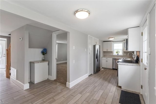 2297 Perrin Creek RD, Hayes, VA 23072