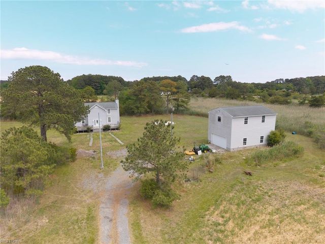 2297 Perrin Creek RD, Hayes, VA 23072