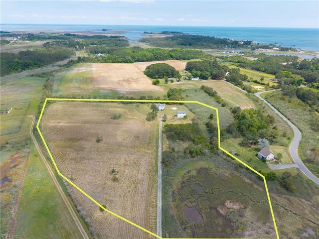 2297 Perrin Creek RD, Hayes, VA 23072