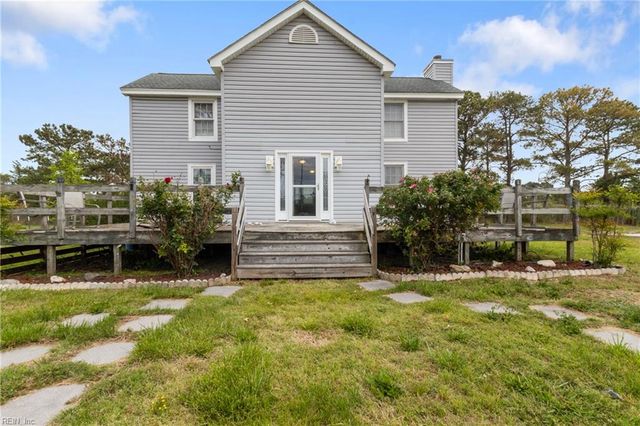 2297 Perrin Creek RD, Hayes, VA 23072