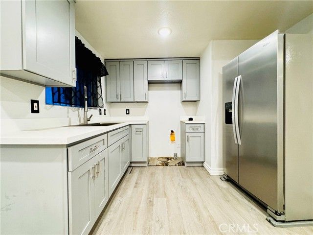 323 W 47th Place, Los Angeles, CA 90037