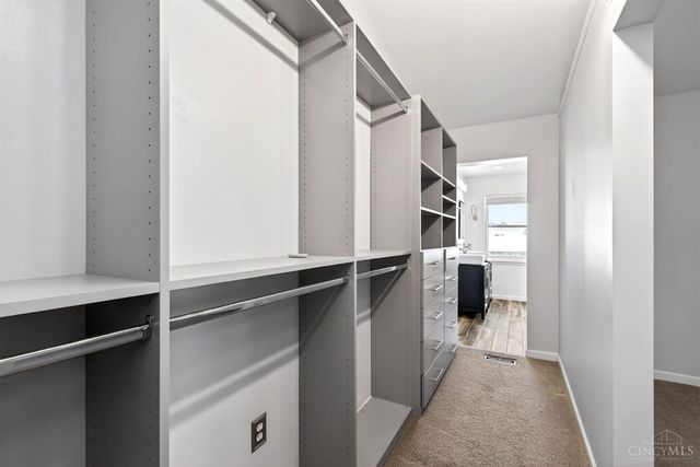 734 W Court, Cincinnati, OH 45203