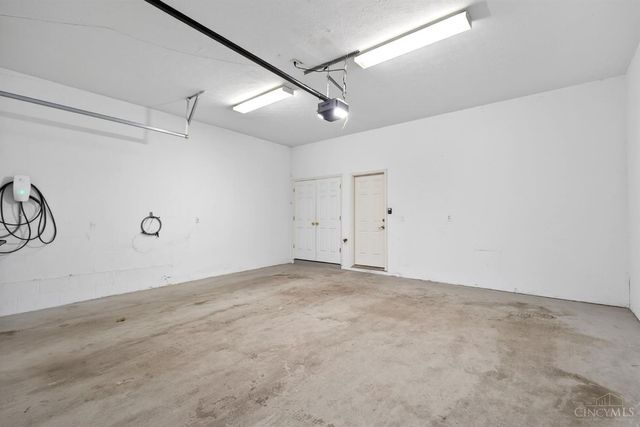 734 W Court, Cincinnati, OH 45203