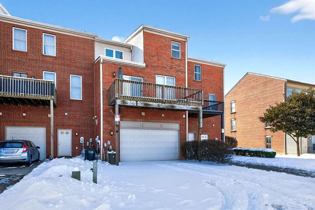 734 W Court, Cincinnati, OH 45203