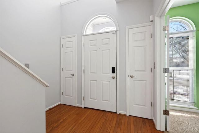 734 W Court, Cincinnati, OH 45203