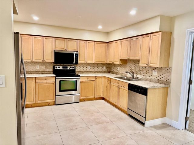 1241 SE 3 Court B, Deerfield Beach, FL 33441