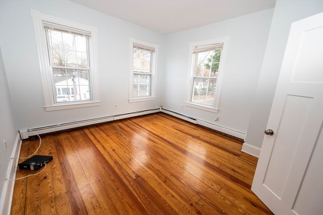 5 Colchester 2, Boston, MA 02136