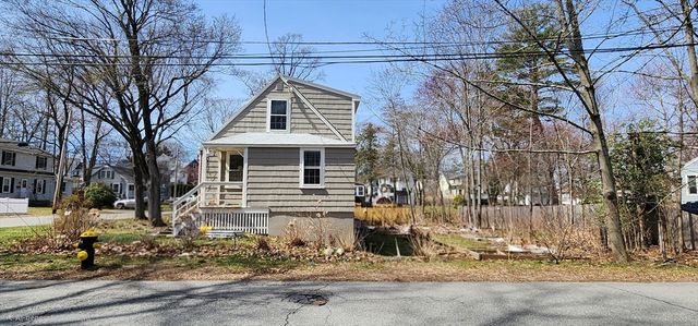 1 Wood End Lane, Reading, MA 01867