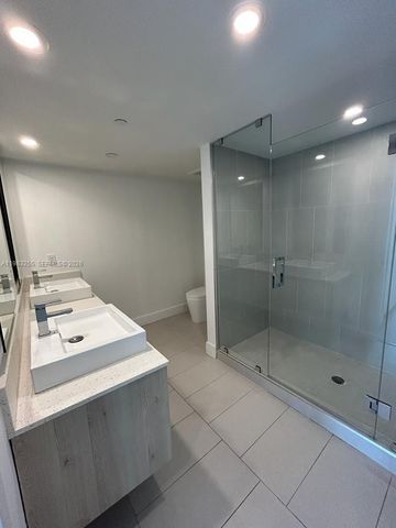 13800 Highland Dr 402, North Miami Beach, FL 33181