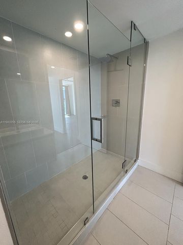 13800 Highland Dr 402, North Miami Beach, FL 33181