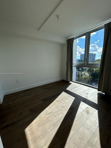 13800 Highland Dr 402, North Miami Beach, FL 33181