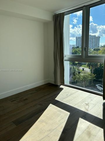 13800 Highland Dr 402, North Miami Beach, FL 33181