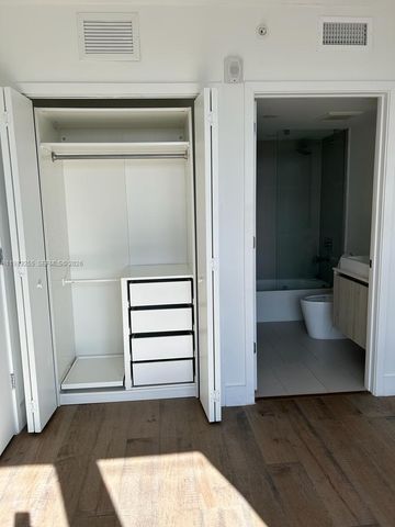 13800 Highland Dr 402, North Miami Beach, FL 33181