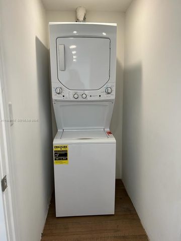 13800 Highland Dr 402, North Miami Beach, FL 33181