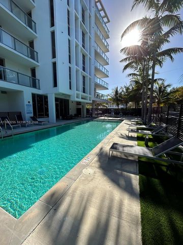 13800 Highland Dr 402, North Miami Beach, FL 33181