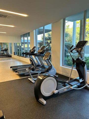 13800 Highland Dr 402, North Miami Beach, FL 33181