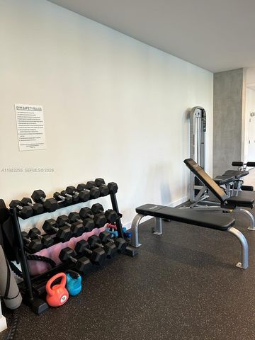 13800 Highland Dr 402, North Miami Beach, FL 33181